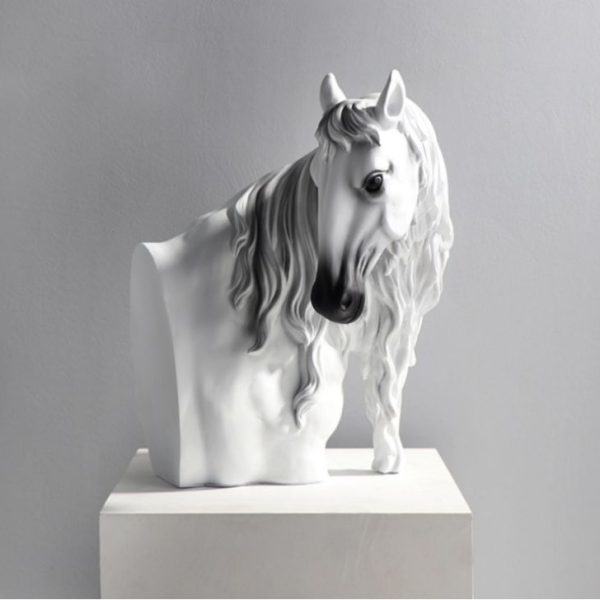 DECORATION ACCESSORY - WHITE HORSE